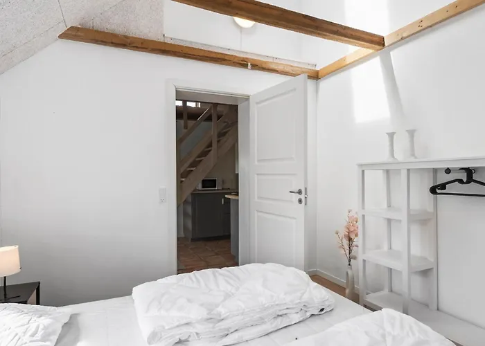 3 Bedroom Stunning In *