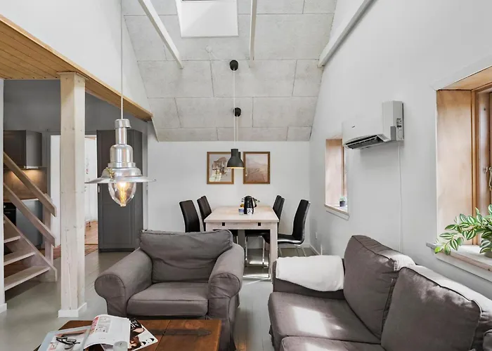 3 Bedroom Stunning In *